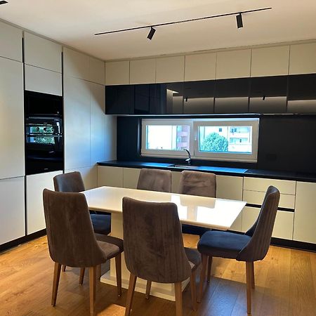Skyline Exclusive Apartman Peja Kültér fotó